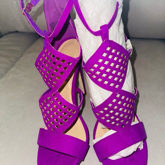 GLORIA, SANDALS - Picture 4 of 4